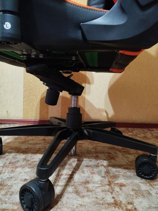 Igravoy kreslo Cougar Armour titan sotiladi