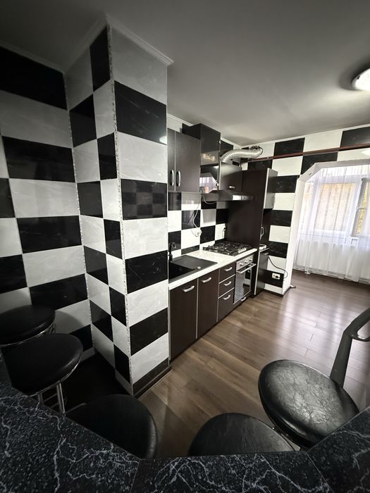 Apartament 3 camere 75mp2