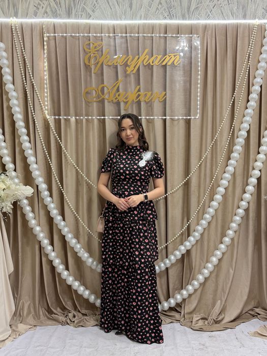 Платье вечернее .