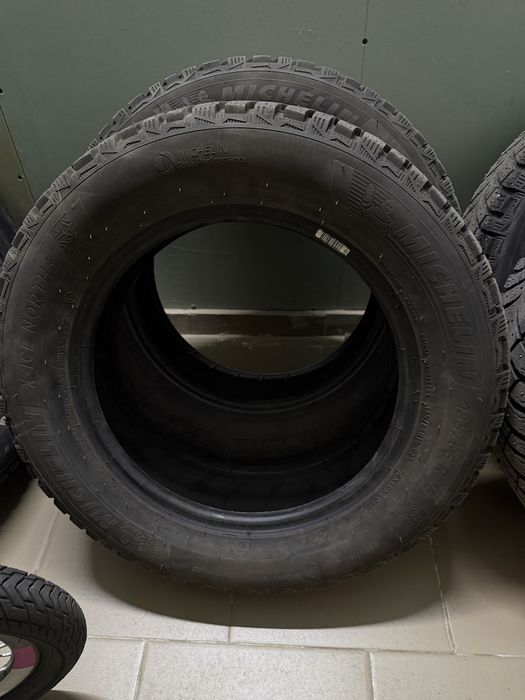 Продам шины Michelin x-ice north4