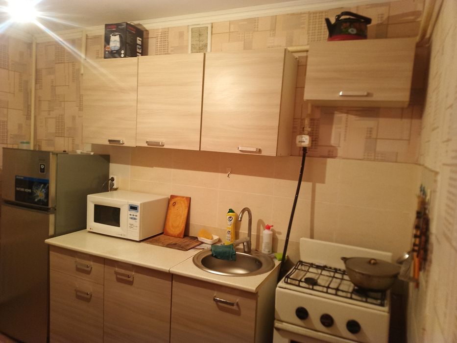 Продаю кухонный гарнитур