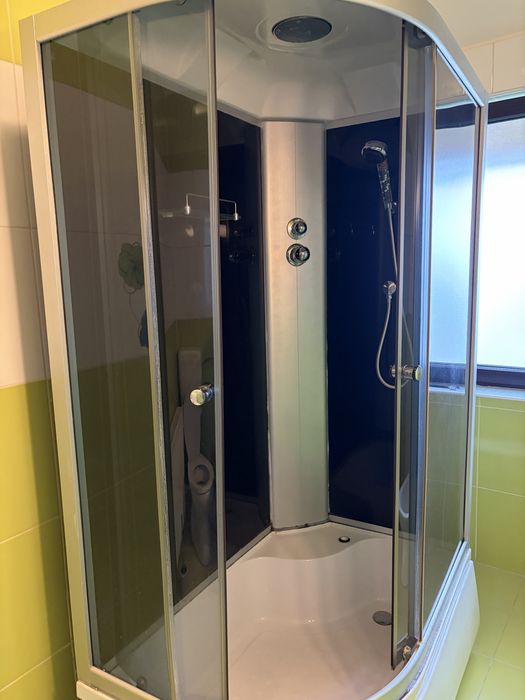 Cabina dus, stare foarte buna.