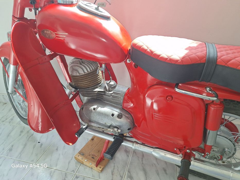 Ява 356 175кб   57г-въстановена с договор със собственика