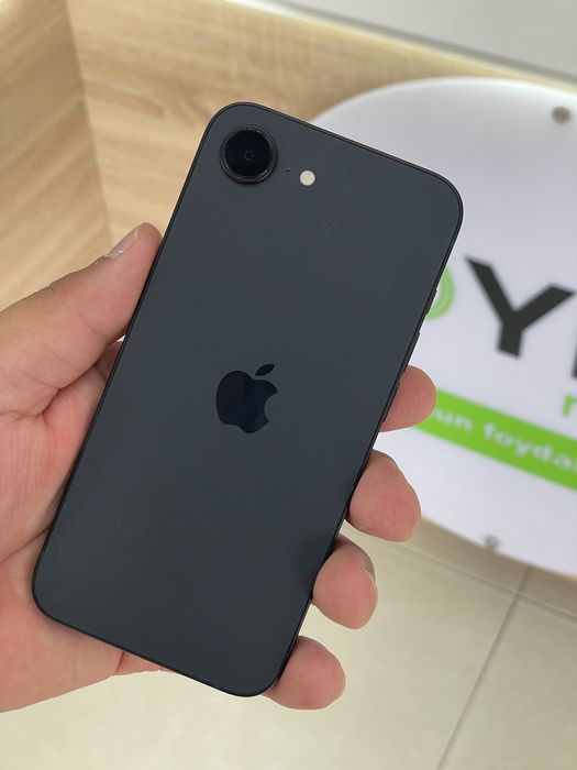 Iphone 16 e idel holatda