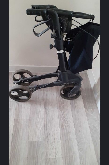 Ходунки роллаторы для облегчения ходьбы