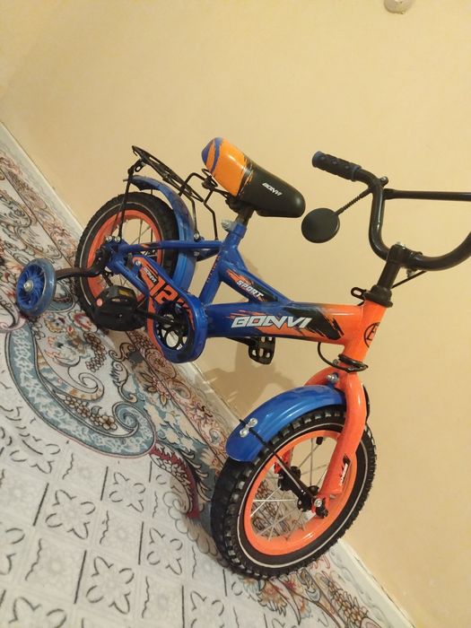 Yangi velosiped sotiladi