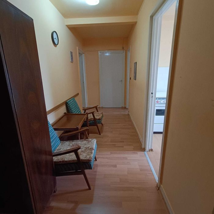Închiriez apartament 2 camere, etaj 1, Bd. Nicolae Bălcescu (Deva)