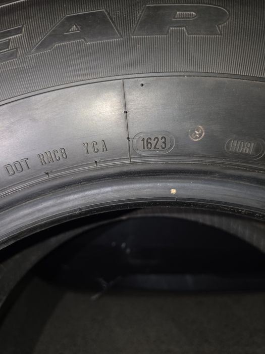 Goodyear ultragrip cross