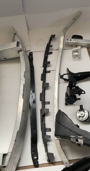 Ememente tragar panou fata  BMW seria 5 G30 G31 grila carenaj senzor