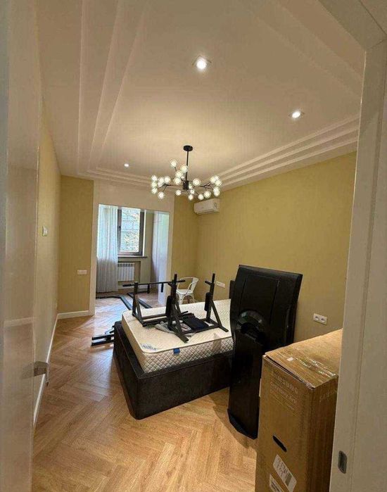 продается квартира 4/2/4 Мирабадский район