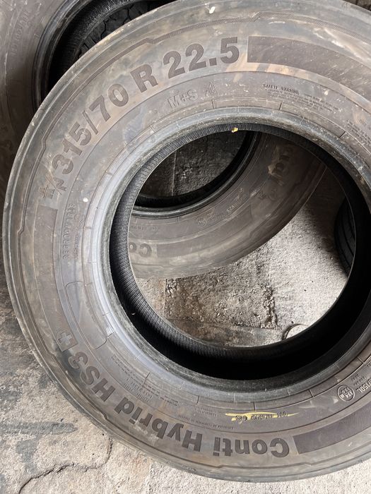 2 anvelope camion directie 315/70/22.5 , Continental , 9 mm!