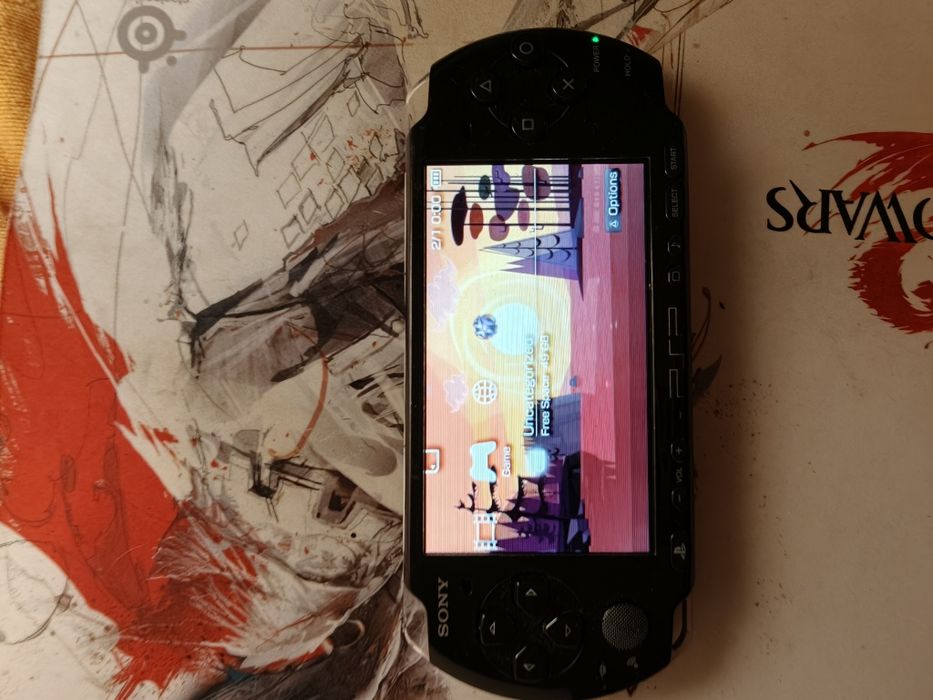 PSP 3004 modat, stare bună