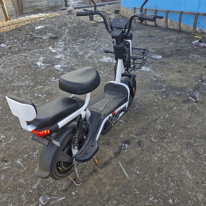 Scuter electric de vanzare