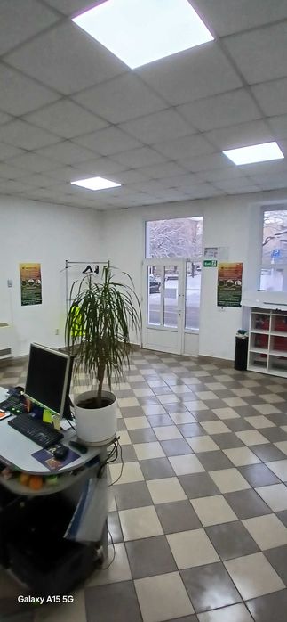 Inchiriez spatiu cu vad, central, acces parcare, magazin si birouri