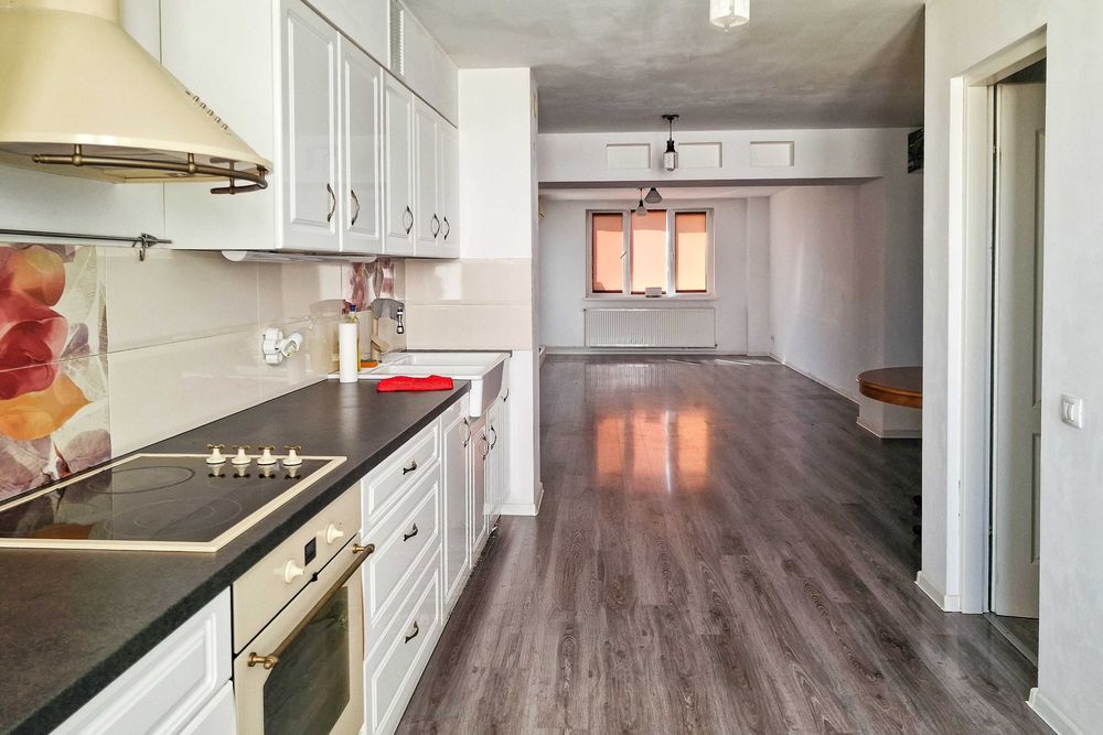 Vand apartament 3 camere + garaj (Dorobanti)