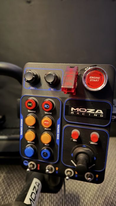 Кокпит MOZA R21 Ultra