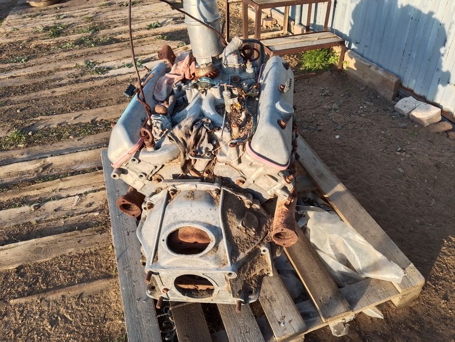 Запчасти на газон! Мотор заклинило не вскрывал.