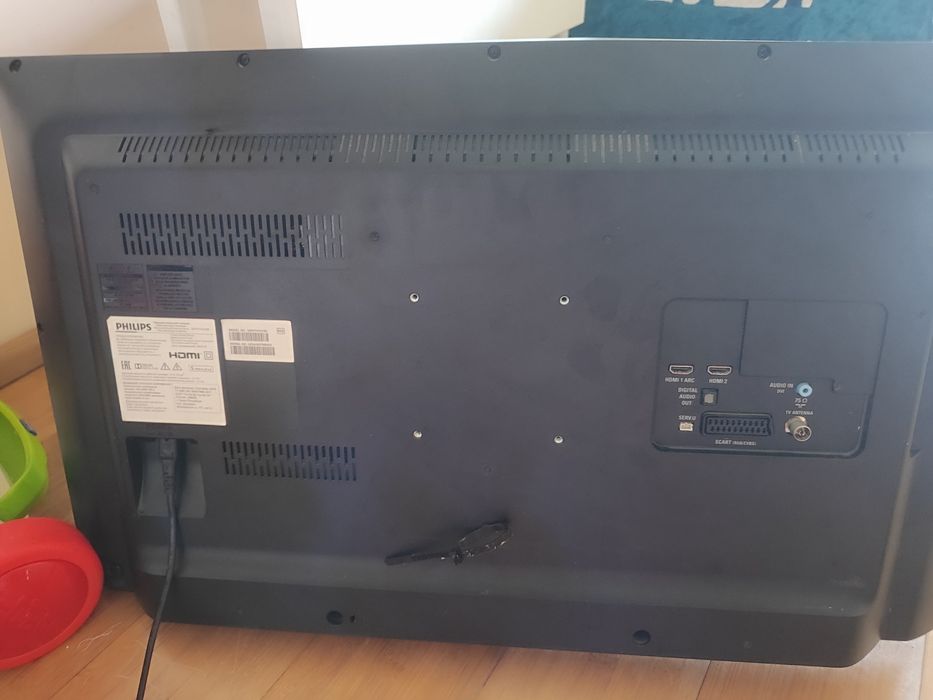 Телевизор Philips на запчасть