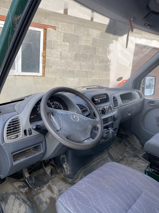 Vînd sprinter 2003 motor 2.2