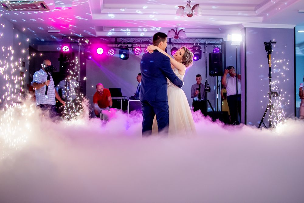 Fum greu nunta, baloane cu fum ,primul dans nunta