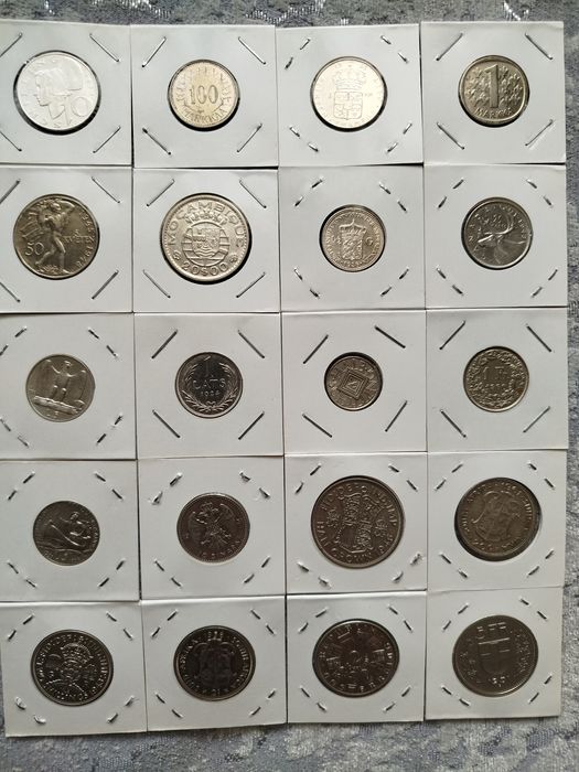 Монеты разных стран.