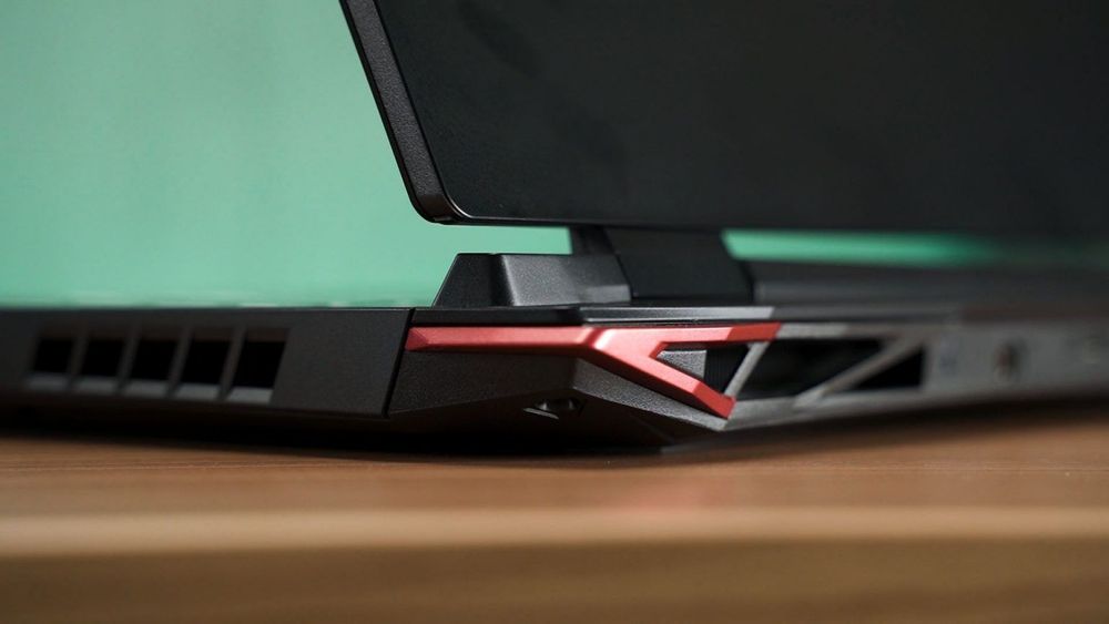 Геймърски лаптоп RTX 3070, Ryzen 7 6800H, 32GB DDR5