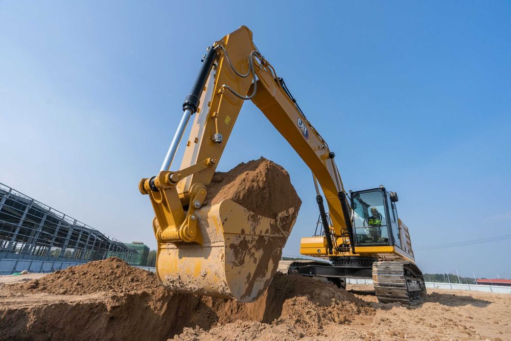 Занжирли экскаватор CAT 333_2 м3, Гусеничный экскаватор CAT 333_2 м3