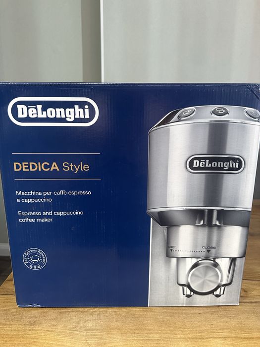 Кофемашина Delonghi EC685