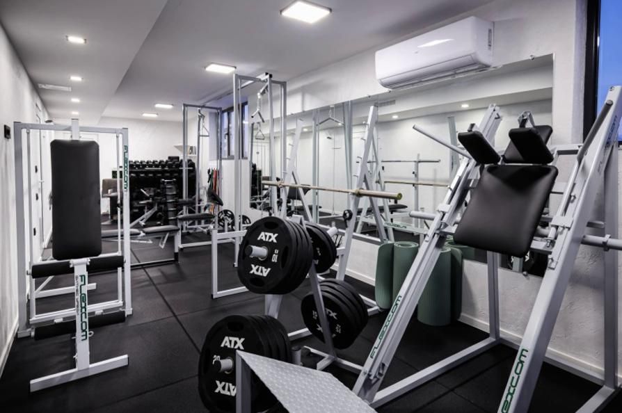 Дава се под наем Тристаен апартамент в Варна, Галата - 85 кв.м за 900 € - Снимка #12