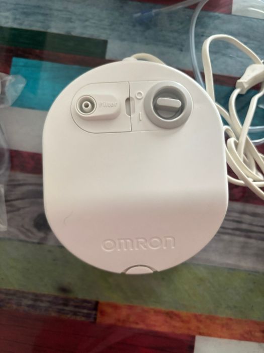 Aparat aerosol cu compresor Omron c101