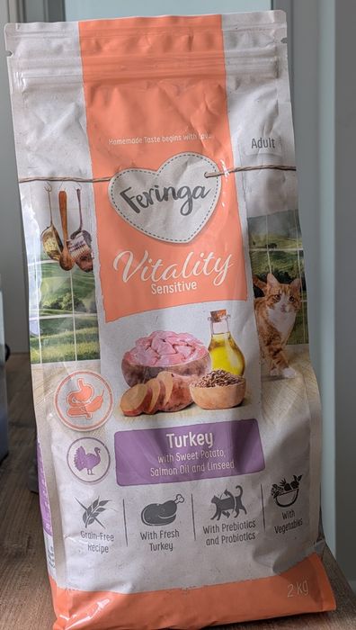 Mâncare de pisici- Feringa Vitality Sensitive Curcan