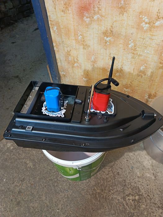 Лодка Flutec D16
