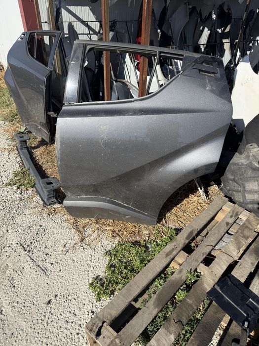 Usa stanga spate Toyota CHR 1 in stare foarte buna fara defecte