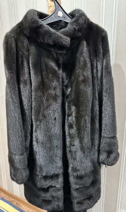 Продам шубу Manakas Frankfurt