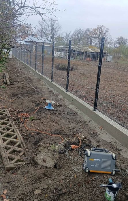 Garduri metalice construcții diferite modele la cererea dumneavoastră
