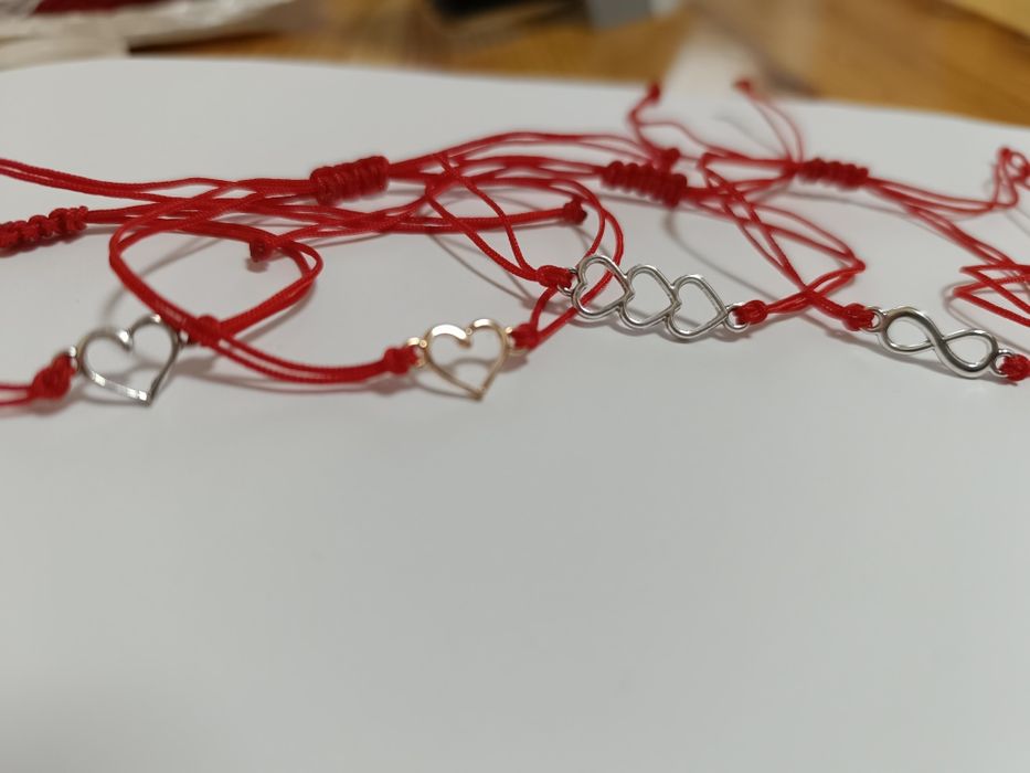 Изработка на гривни с конец