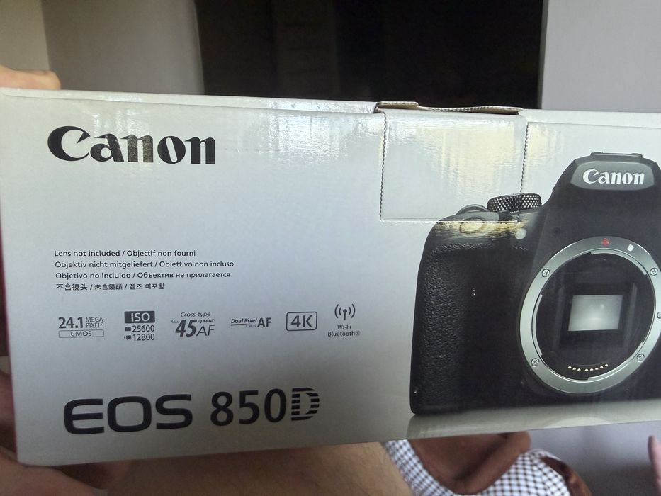 Фотоаппарат Canon EOS 850D Body