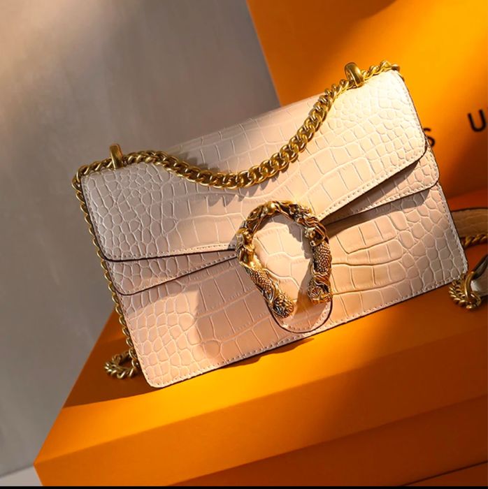 Продаю сумку караганда