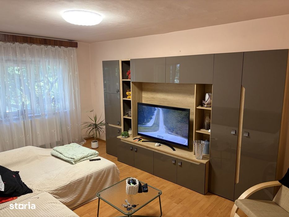 Apartament 2 camere etaj 1 centrala — fotografia 1