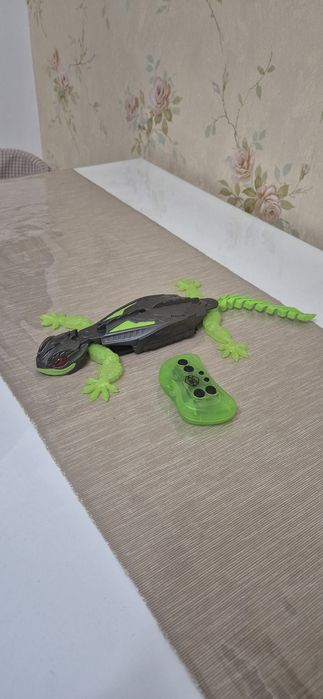 Jucarie soparla cu telecomanda