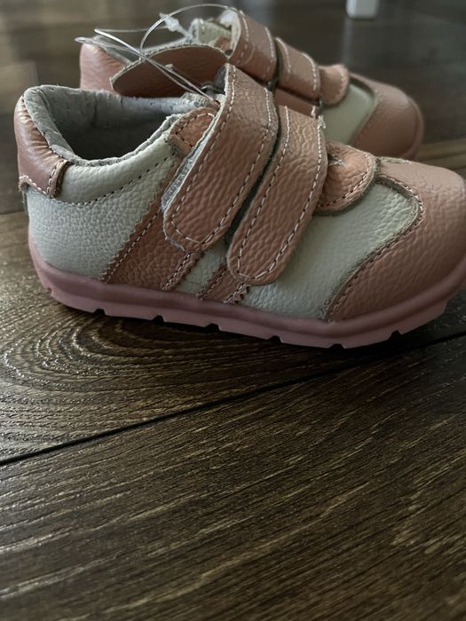 Детски обувки естествена кожа Happy Bee