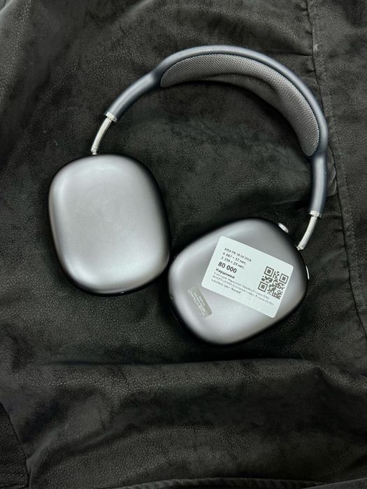 Наушники AirPods