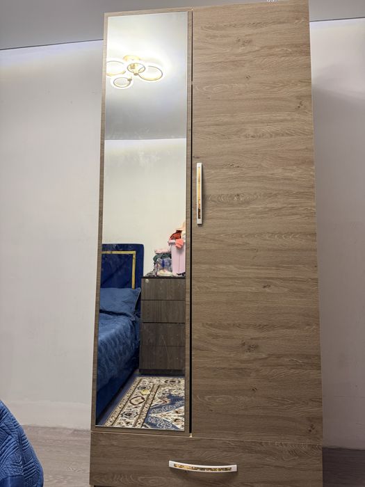 Продаю шкаф в нормальном состояние