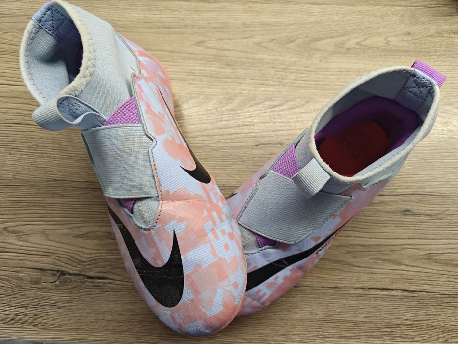 Nike - бутонки 37,5