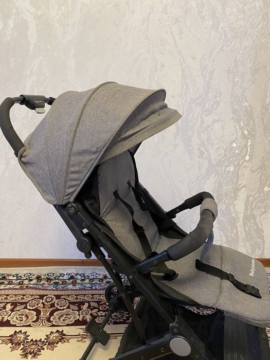 Коляска продам..