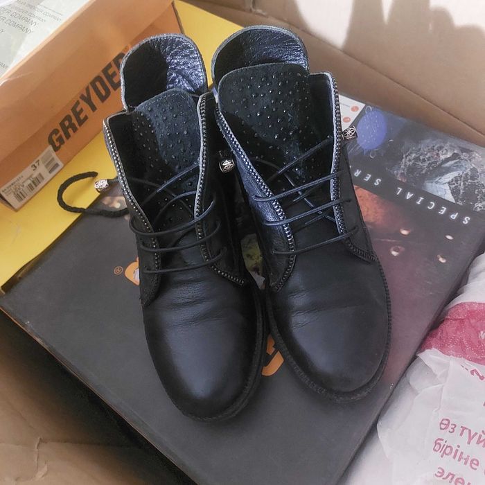 Сапожки осенние черные