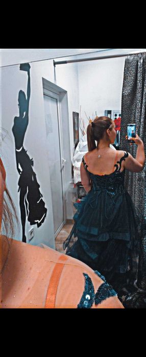 Продавам бална рокля