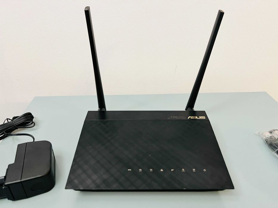 Router wireless ASUS RT-AC55U 4 x RJ45 10/100/1000 Mbps, USB 3.0