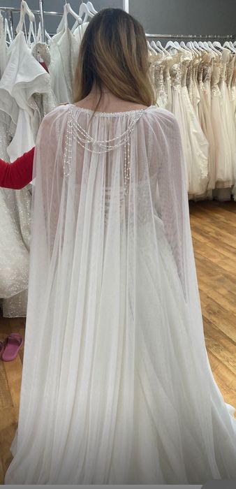 Rochie mireasă A style mărime 38 cu cerc și capa