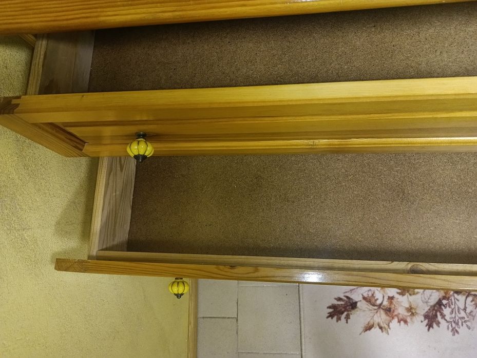 Масивен старинен чамов скрин - 225 лв